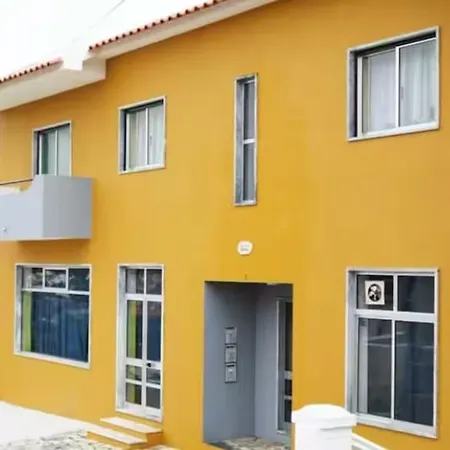 Casa Amarela Apartment *